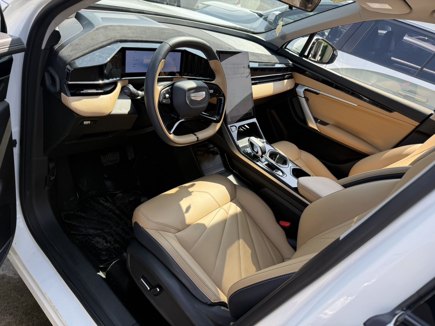 GEELY Boyue L 2023 imagem de carro #7