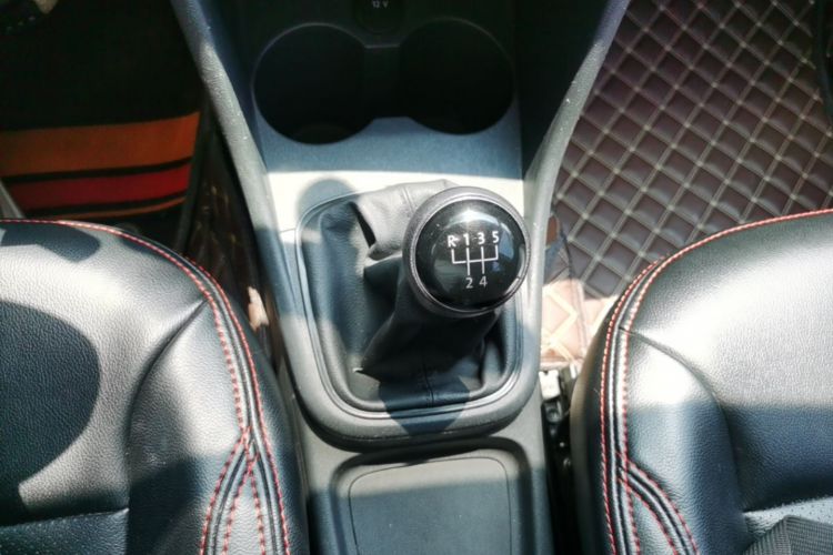 Volkswagen Polo 2017 #18 Volkswagen Polo 2017 car image #18