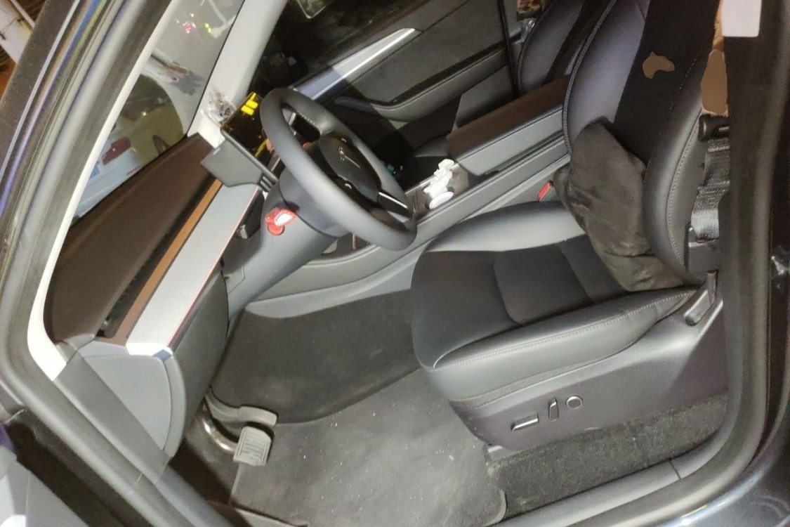 Tesla Model Y 2024 car image #18