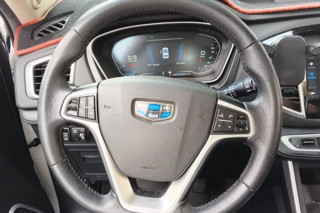 GEELY Vision X6 2018 изображение автомобиля #23