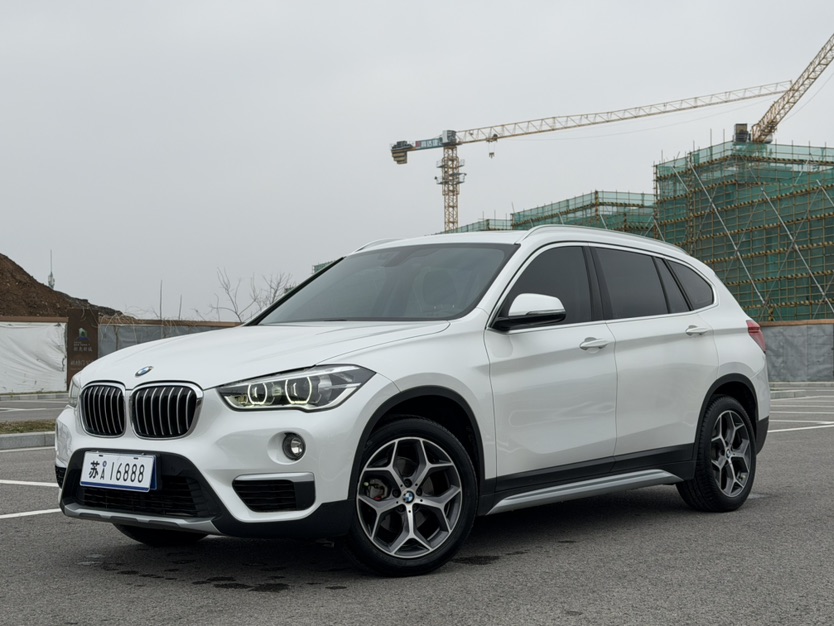 BMW X1 2019 BMW X1 2019 car image