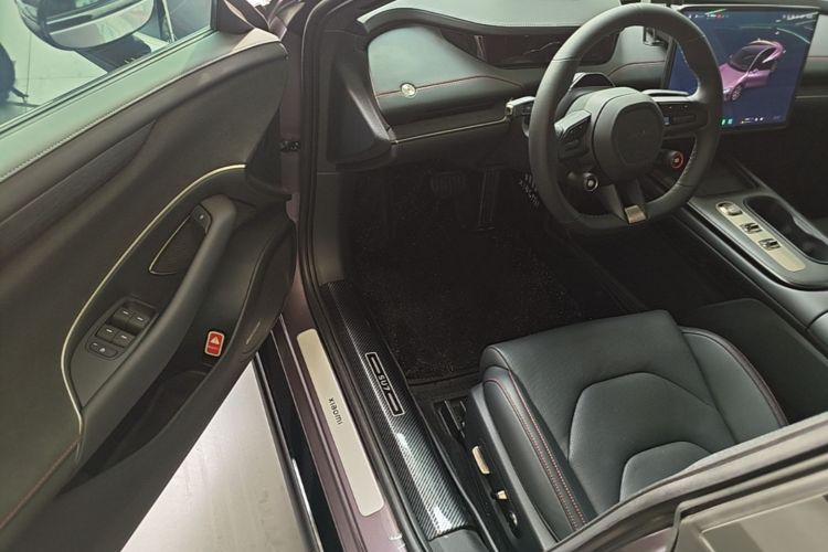 MI SU7 2024 car image #16