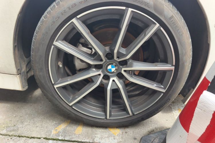 BMW 3 Series 2023 car image #9