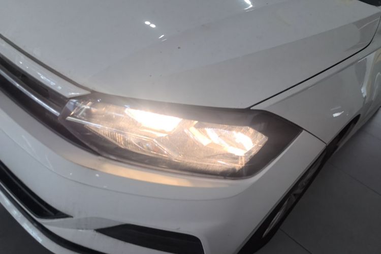 Volkswagen Polo 2022 car image #23