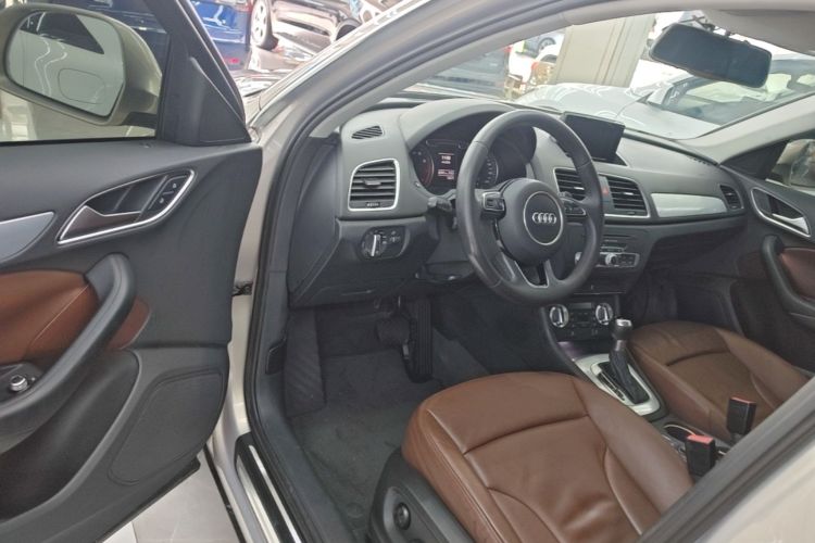 Audi Q3 2015 #16 Audi Q3 2015 car image #16
