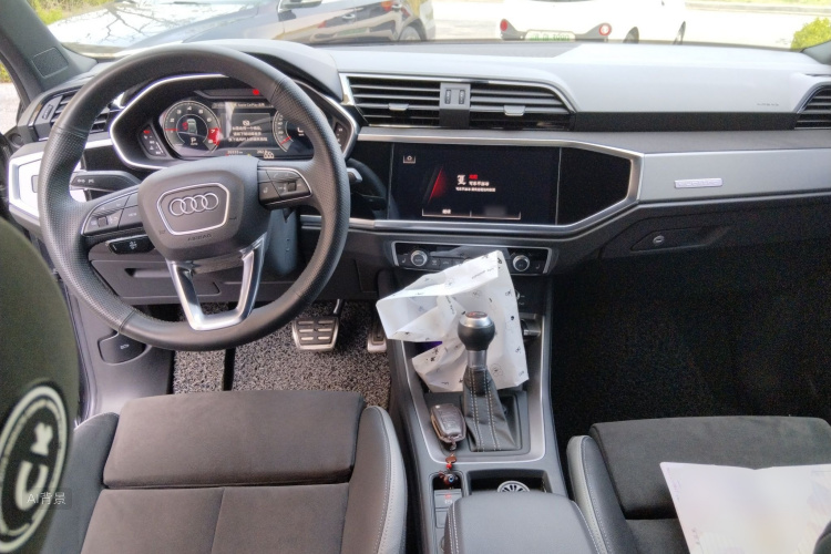 Audi Q3 2022 #11 Audi Q3 2022 car image #11