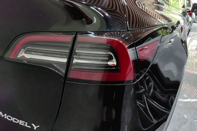 Tesla Model Y 2022 #8 Tesla Model Y 2022 car image #8