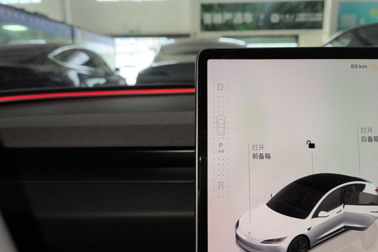 Tesla Model 3 2024 #14 Tesla Model 3 2024 car image #14