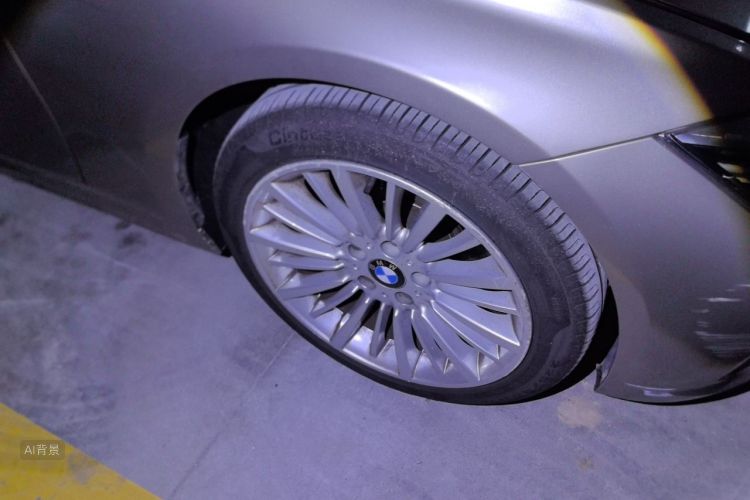 BMW 3 Series 2018 car image #9