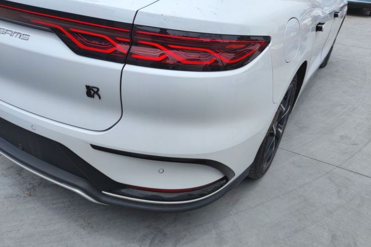 BYD Han 2022 car image #8