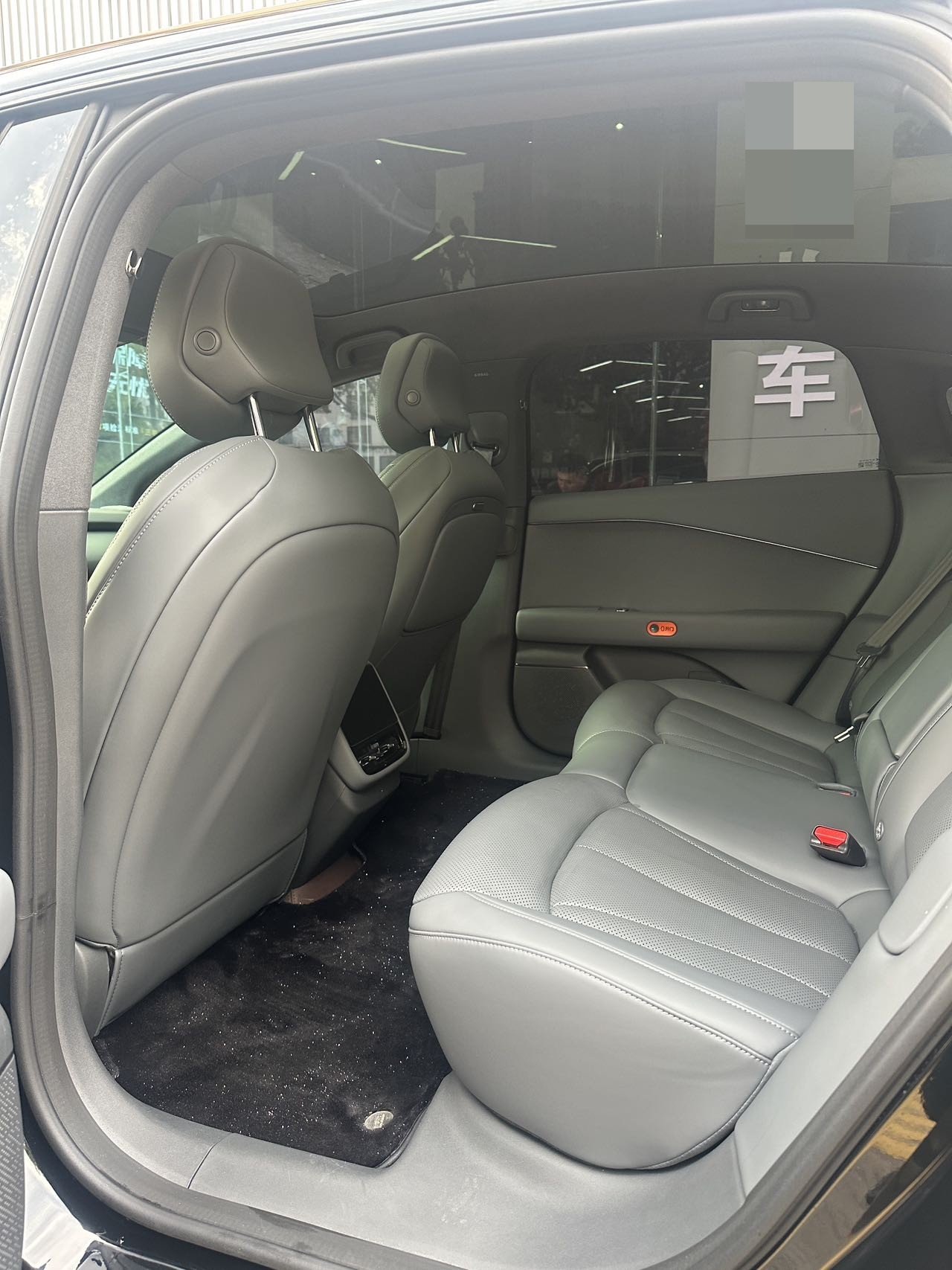 Xpeng P7+ 2025 car image #5