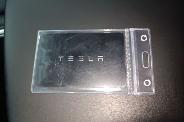 Tesla Model Y 2021 immagine di auto #9