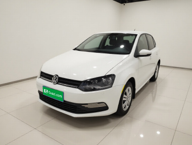 Volkswagen Polo 2015 car image 