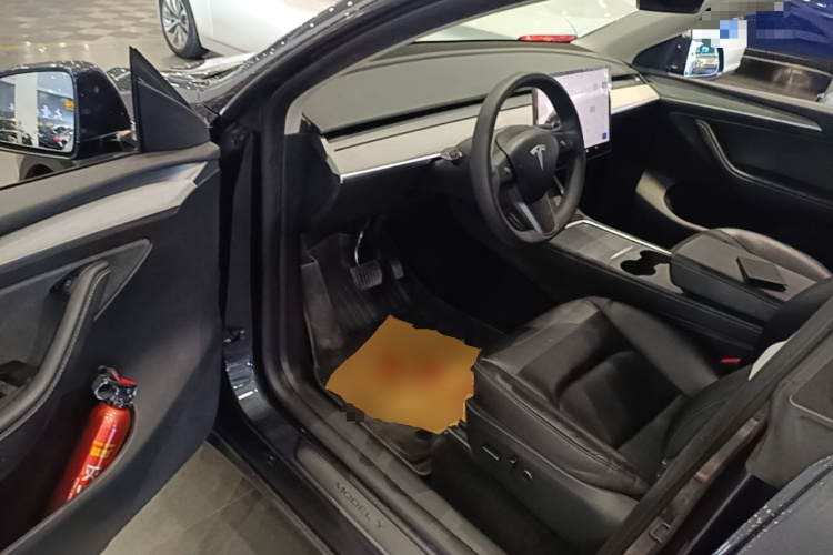 Tesla Model Y 2024 #12 Tesla Model Y 2024 car image #12