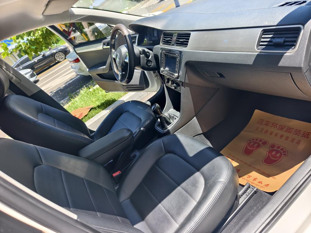 Volkswagen Santana 2016 car image #9