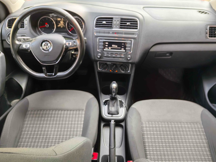 Volkswagen Polo 2018 car image #8