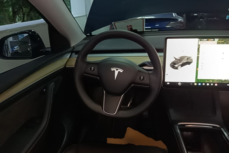 Tesla Model Y 2023 #11 Tesla Model Y 2023 car image #11