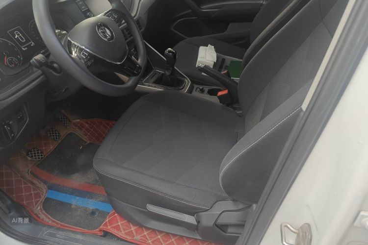 Volkswagen Polo 2019 car image #17