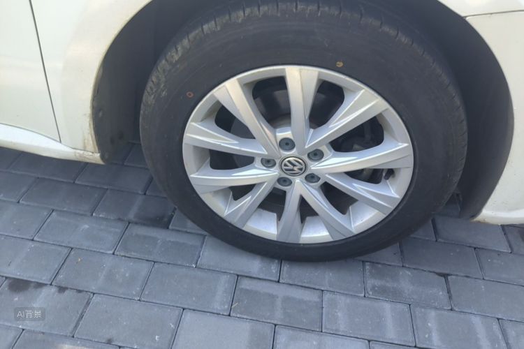 Volkswagen Lavida 2017 car image #9