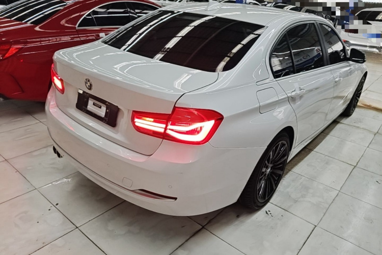 BMW 3 Series 2018 car image #7