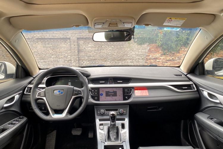 GEELY Emgrand 2019 #14 GEELY Emgrand 2019 car image #14