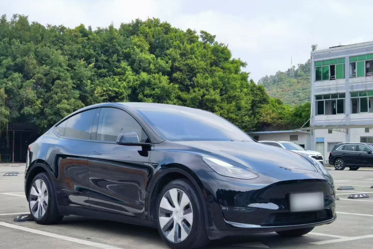 Tesla Model Y 2022 #4 Tesla Model Y 2022 car image #4