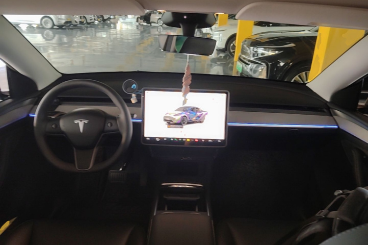 Tesla Model Y 2024 #10 Tesla Model Y 2024 immagine di auto #10