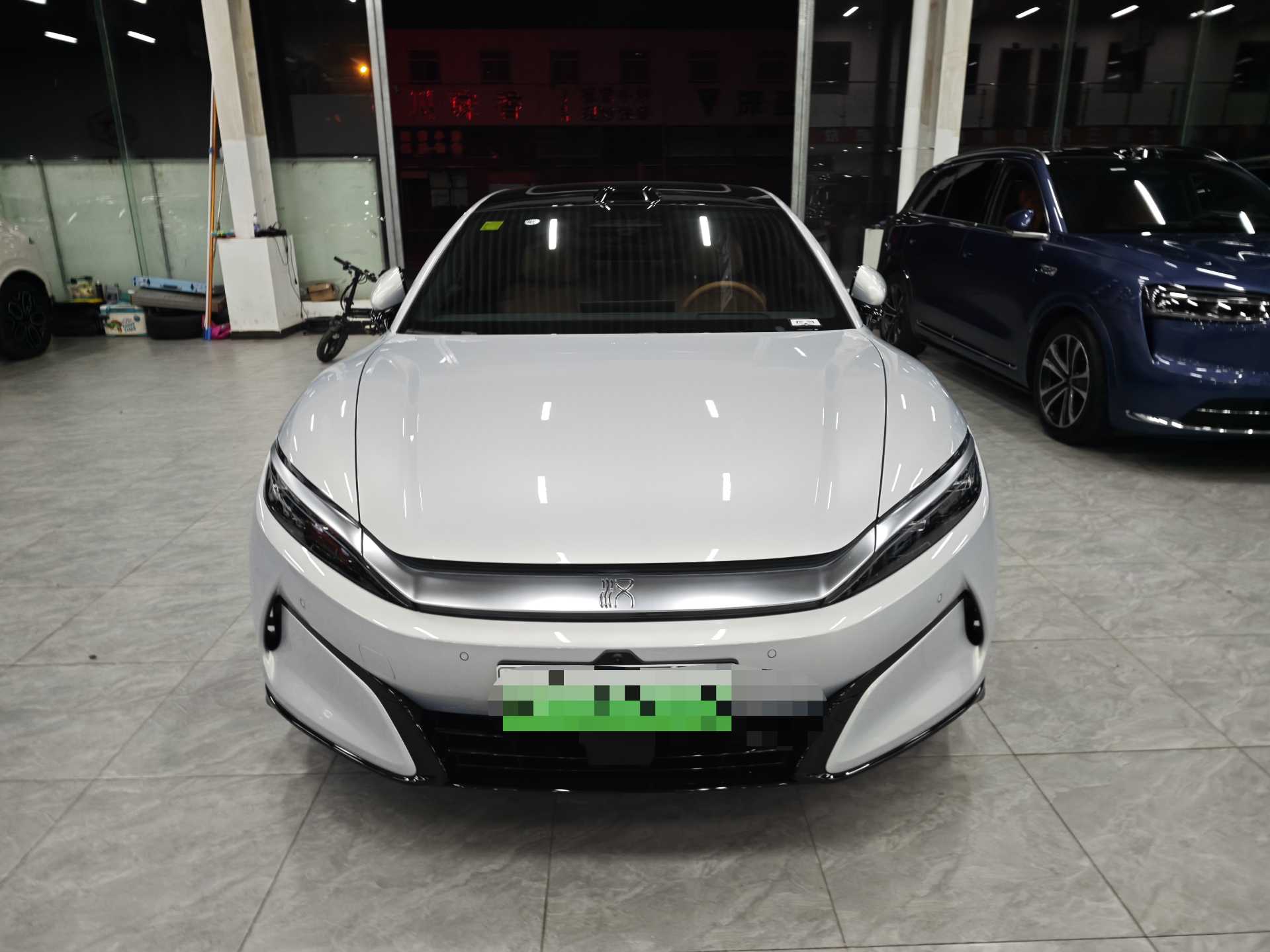 BYD HanL 2025 صورة سيارة #2