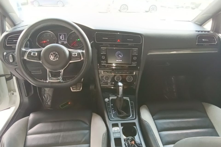 Volkswagen Golf 2018 #10 Volkswagen Golf 2018 car image #10