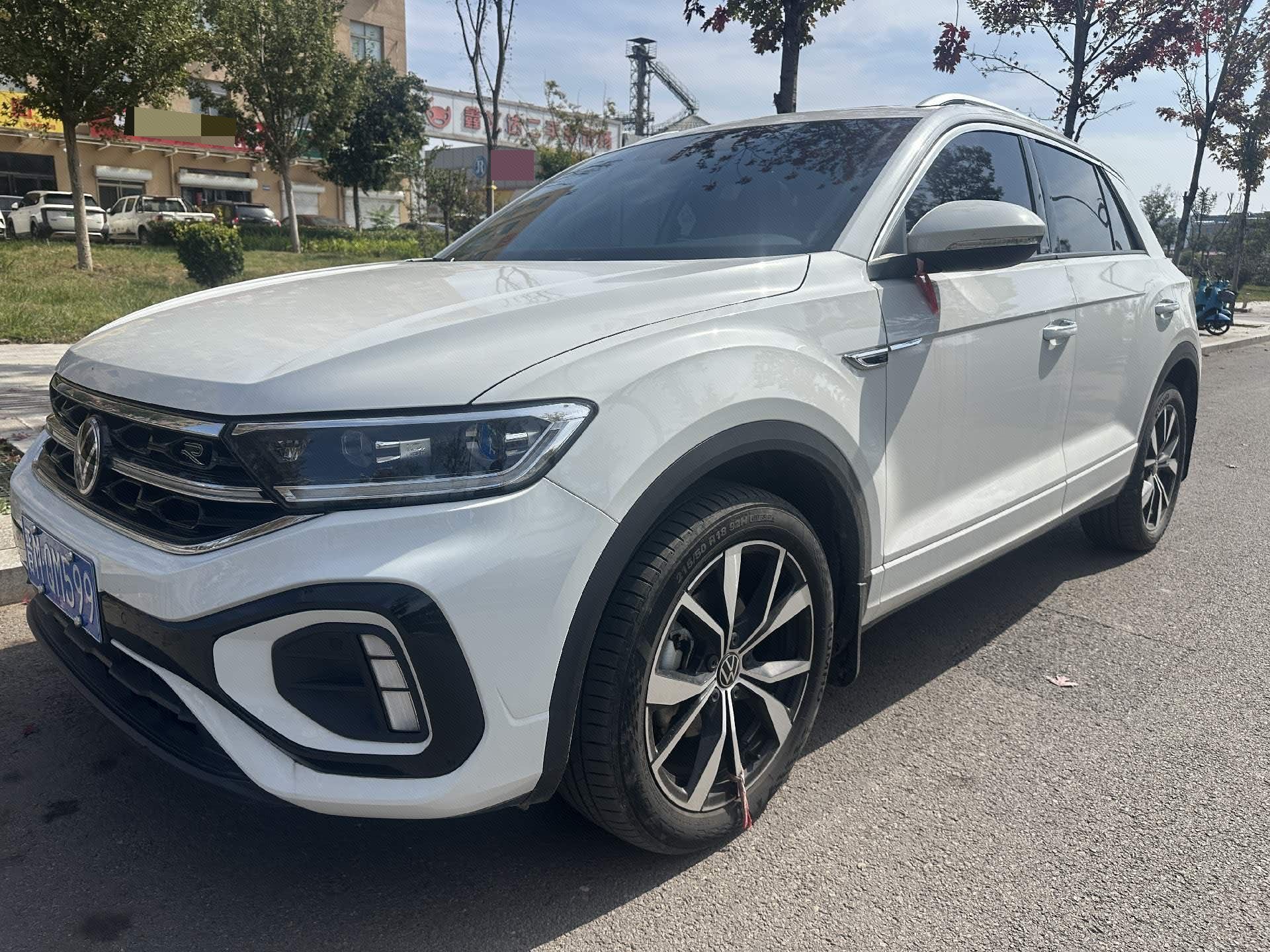 Volkswagen T-Roc 2024 Volkswagen T-Roc 2024 car image