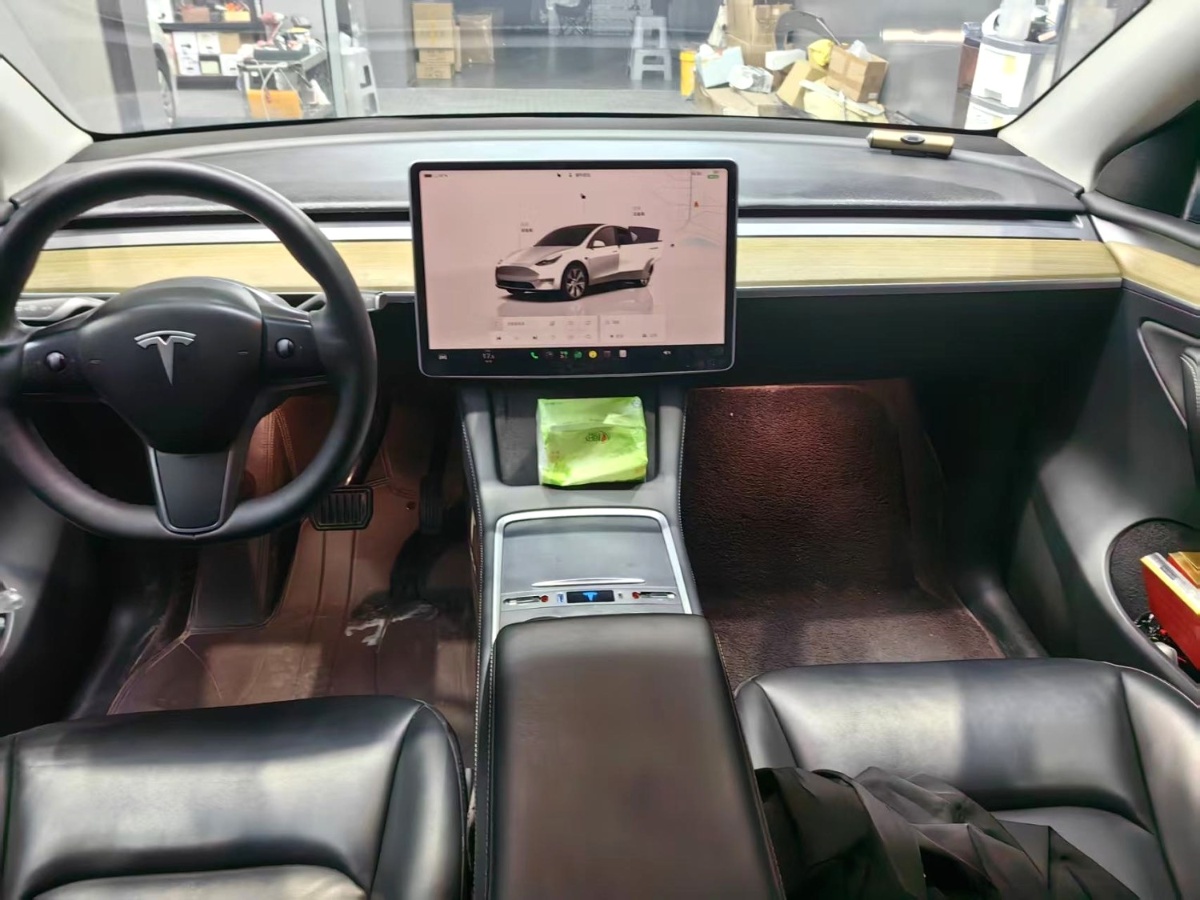 Tesla Model Y 2022 #3 Tesla Model Y 2022 car image #3