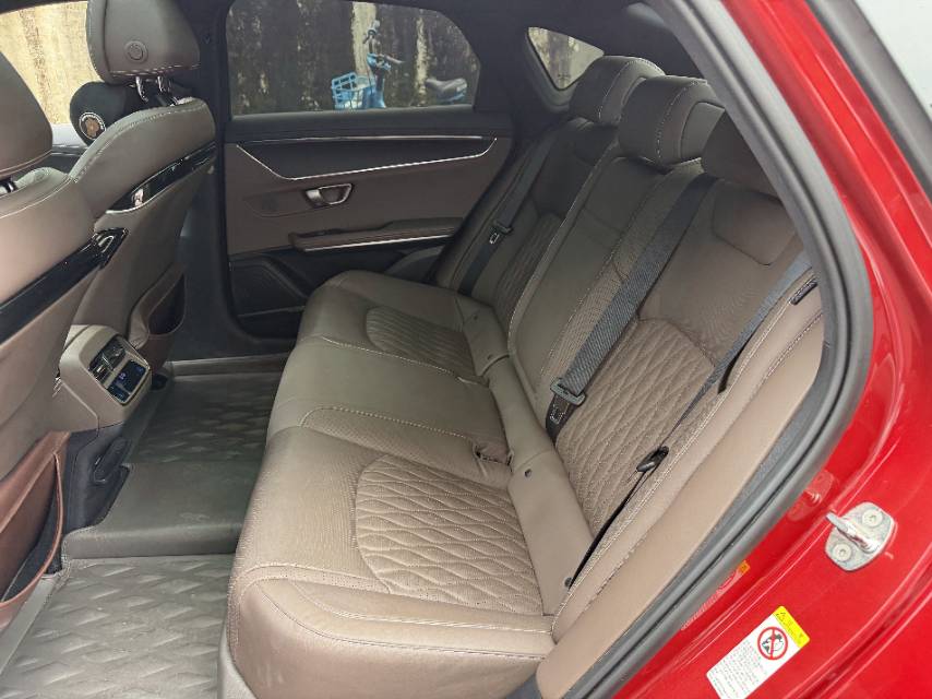 BYD Han 2022 car image #12