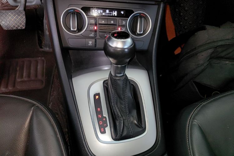 Audi Q3 2016 #14 Audi Q3 2016 car image #14