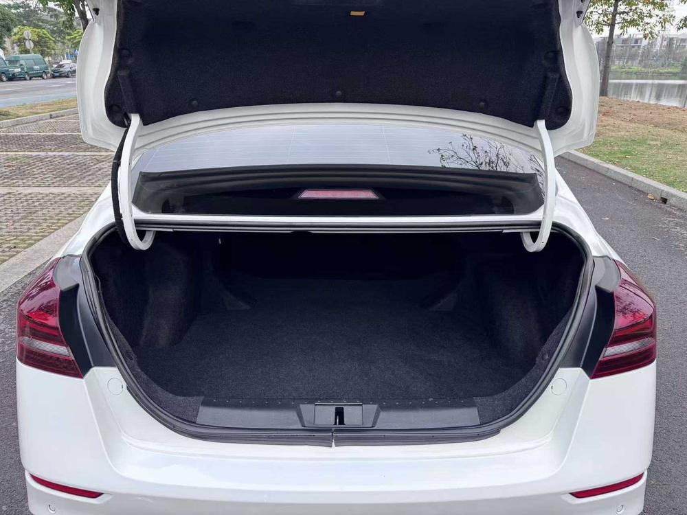GEELY Emgrand 2020 immagine di auto #16