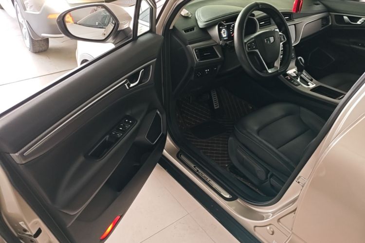 GEELY Emgrand GS 2018 car image #16