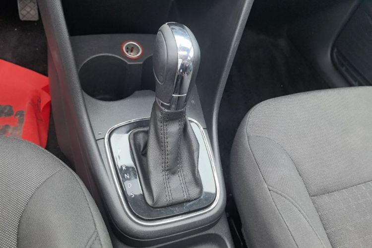 Volkswagen Polo 2016 #16 Volkswagen Polo 2016 car image #16