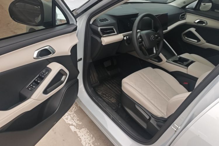 BYD YuanUP 2025 #16 BYD YuanUP 2025 immagine di auto #16