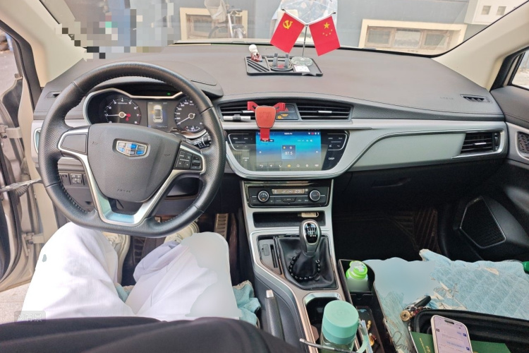 GEELY Emgrand GS 2018 car image #11