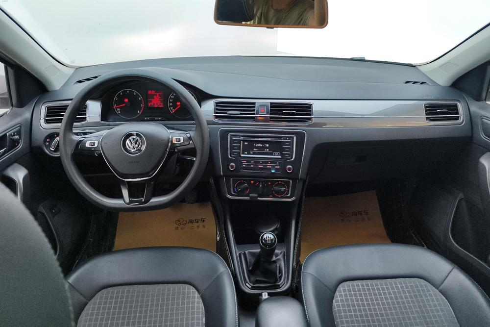 Volkswagen Santana 2017 car image #12