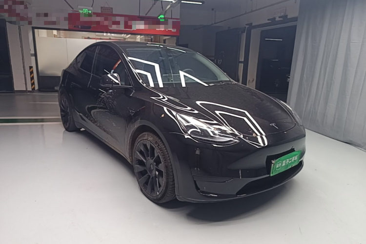 Tesla Model Y 2022 #4 Tesla Model Y 2022 car image #4