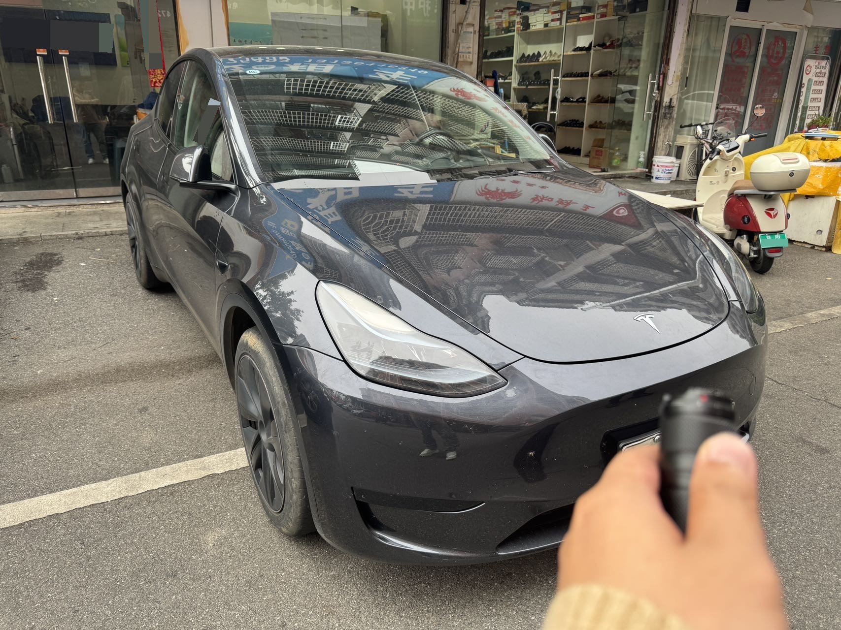 Tesla Model Y 2024 #2 Tesla Model Y 2024 car image #2