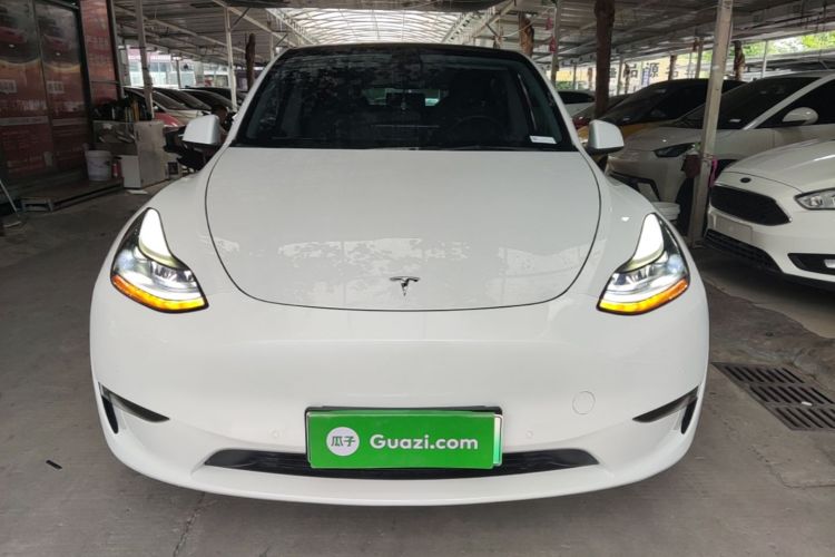 Tesla Model Y 2021 car image #3