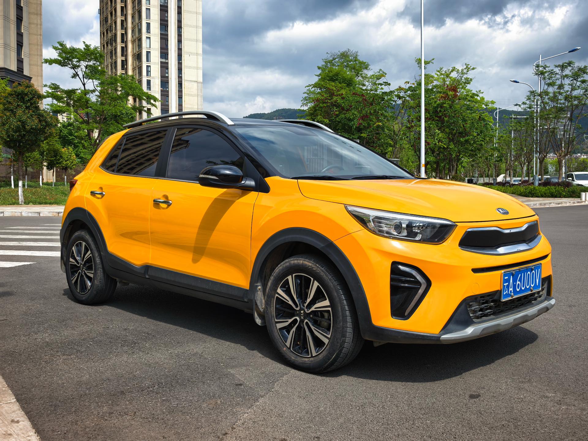 Kia KX1 2019 car image #5
