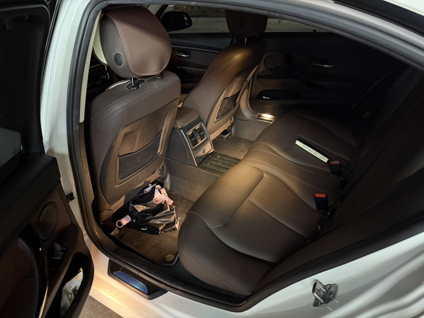 BMW 3 Series 2018 #5 BMW 3 Series 2018 car image #5