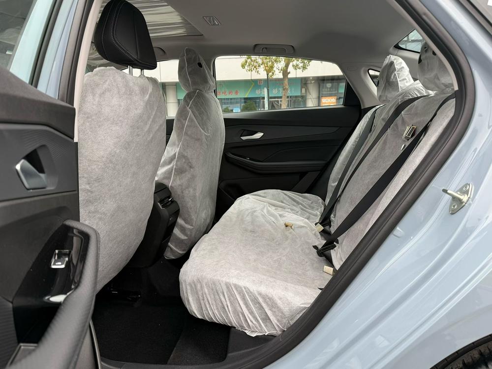 GEELY Binray 2026 #9 GEELY Binray 2026 immagine di auto #9