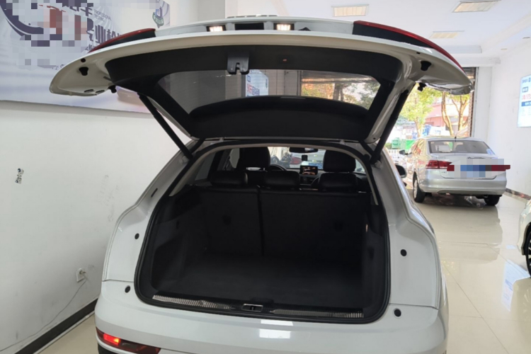 Audi Q3 2018 #19 Audi Q3 2018 car image #19
