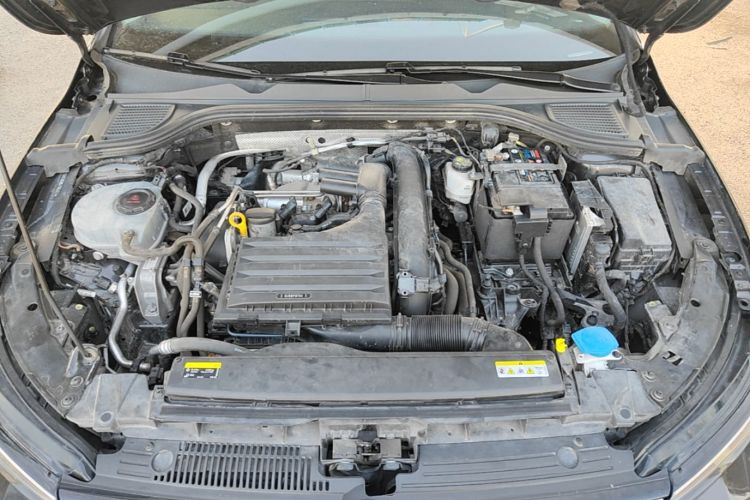 Volkswagen Golf 2021 car image #20