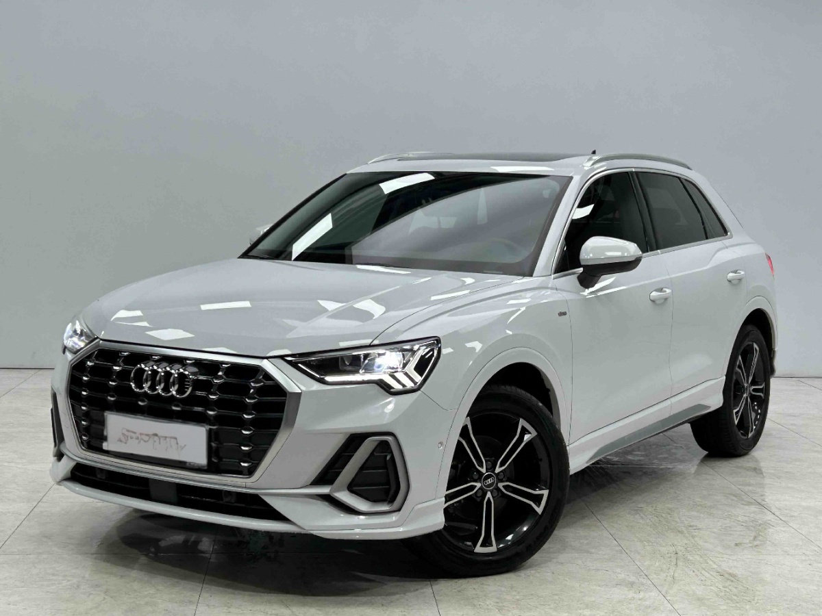 Audi Q3 2022 Audi Q3 2022 car image