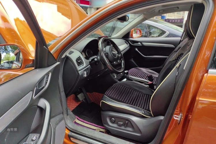 Audi Q3 2015 car image #18