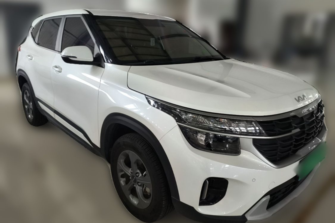 Kia Seltos 2025 car image #2